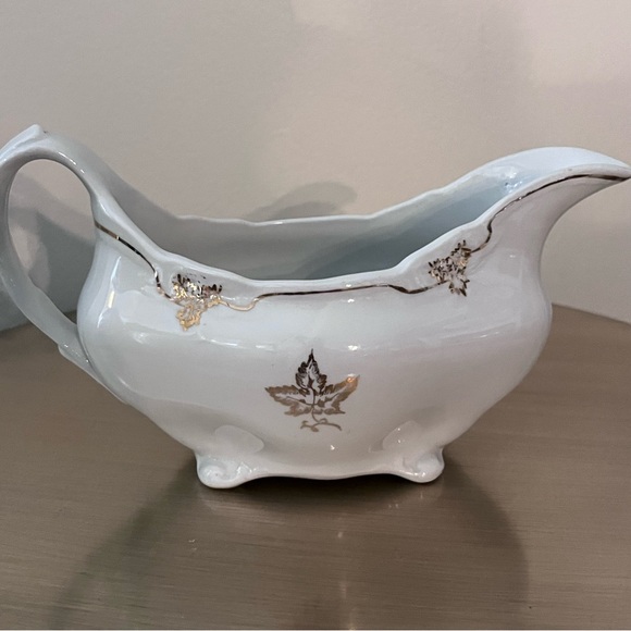 Vintage Porcelain Gravy Boat Wood & Sons Ltd. England Gold Maple Leaf - Picture 6 of 8